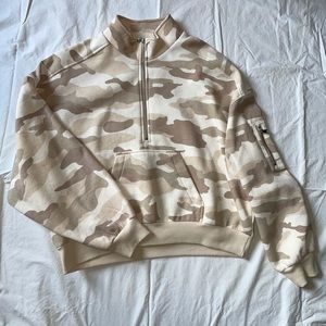 Cream camo quarter zip up